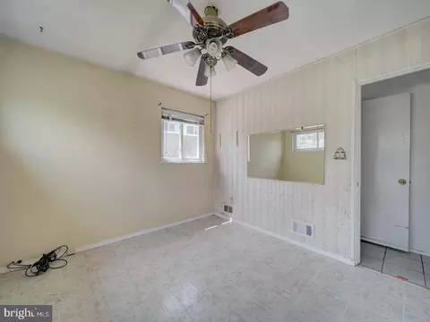 Bedroom - 8632 11th Ave, Silver Spring, MD 20903 photo 4 of 11
