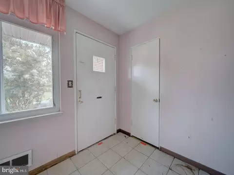 Entry Way - 8632 11th Ave, Silver Spring, MD 20903 photo 1 of 4