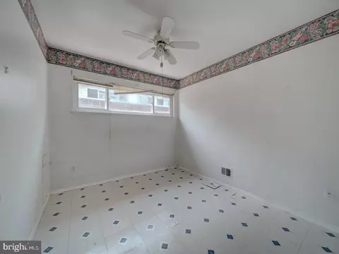 Bedroom - 8632 11th Ave, Silver Spring, MD 20903 photo 5 of 11