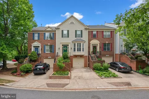 10030 Vanderbilt Cir, Rockville, MD 20850