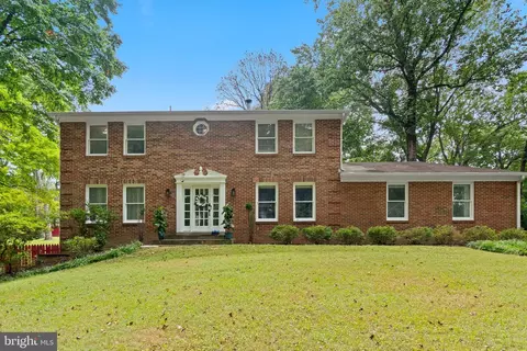 8117 Whirlwind Ct, Gaithersburg, MD 20882