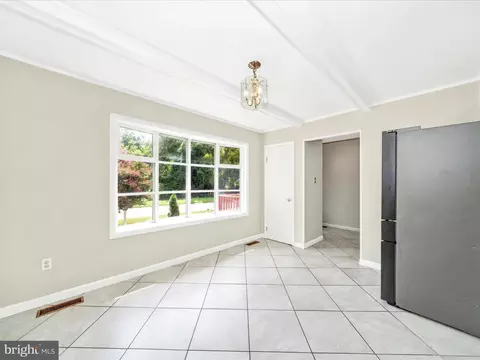 13109 Dauphine St, Silver Spring, MD 20906 photo 4
