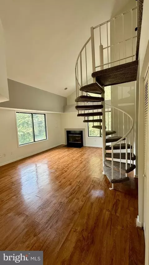 18473 Bishopstone #174, Montgomery Village, MD 20886