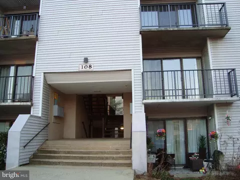 108 Duvall Ln #60-204, Gaithersburg, MD 20877