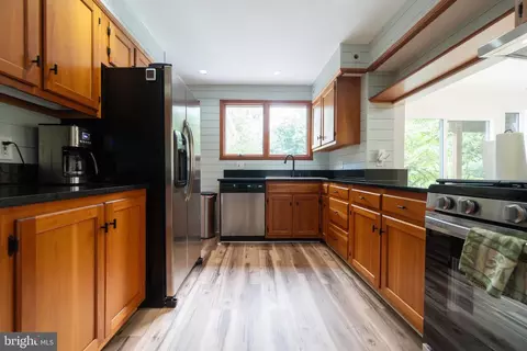 14612 Fairacres Rd, Silver Spring, MD 20905 photo 6