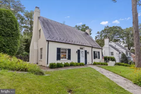 7420 Lynnhurst St, Chevy Chase, MD 20815