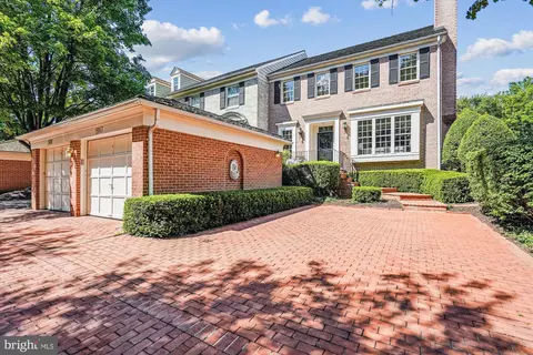 5917 Maplewood Park Pl, Bethesda, MD 20814