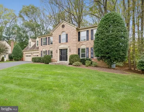 12204 Galesville Dr, Gaithersburg, MD 20878