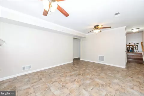 Living - 19924 Westerly Ave, Poolesville, MD 20837 photo 9 of 9