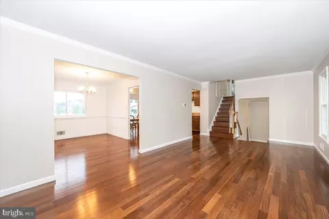 Living - 19924 Westerly Ave, Poolesville, MD 20837 photo 3 of 9
