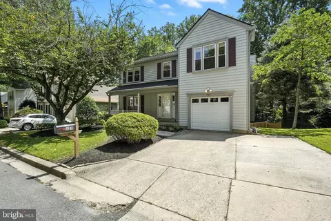 123 Snowy Owl Dr, Silver Spring, MD 20901