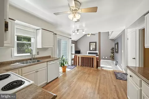 Kitchen - 123 Snowy Owl Dr, Silver Spring, MD 20901 photo 1 of 2