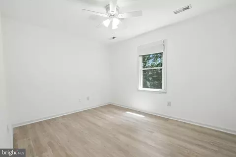 Bedroom - 123 Snowy Owl Dr, Silver Spring, MD 20901 photo 4 of 4