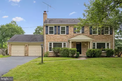 17 Orchard Way, Potomac, MD 20854