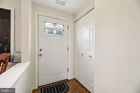 10170 Shelldrake Cir, Damascus, MD 20872 photo 2