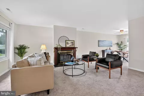 Living - 14512 Elmhan Ct #178-A, Silver Spring, MD 20906 photo 2 of 2