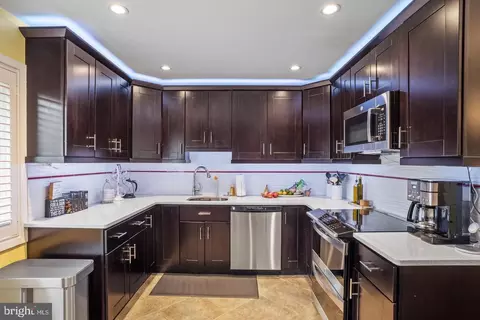 9566 Fern Hollow Way, Gaithersburg, MD 20879