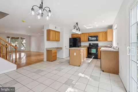 2318 Massanutten Dr, Silver Spring, MD 20906 photo 6
