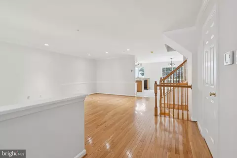 2318 Massanutten Dr, Silver Spring, MD 20906 photo 3