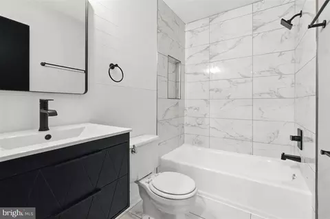 Bath - 12005 Crimson Ln #221, Silver Spring, MD 20904 photo 2 of 3
