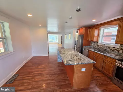 Kitchen - 12502 Dalewood Dr, Silver Spring, MD 20906 photo 4 of 5