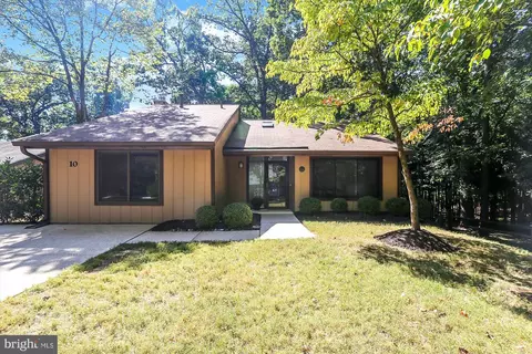 10 Scandia Way, Rockville, MD 20850