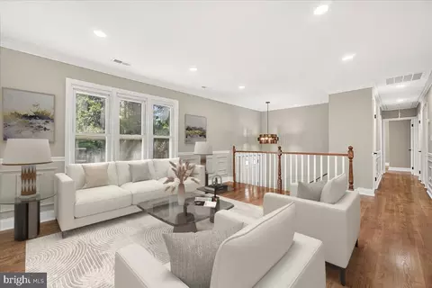 Entry Way - 8819 Damascus Rd, Damascus, MD 20872 photo 2 of 7