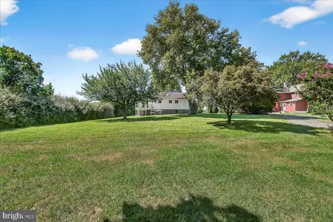 Exterior - 8819 Damascus Rd, Damascus, MD 20872 photo 11 of 13
