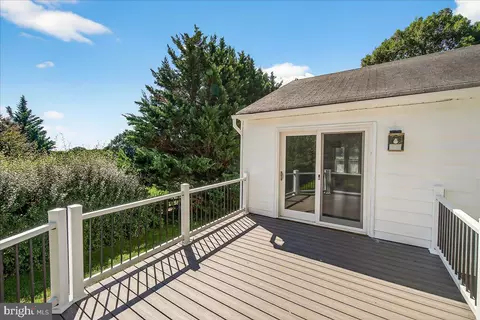 Exterior - 8819 Damascus Rd, Damascus, MD 20872 photo 5 of 13