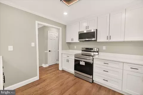 Entry Way - 8819 Damascus Rd, Damascus, MD 20872 photo 1 of 7