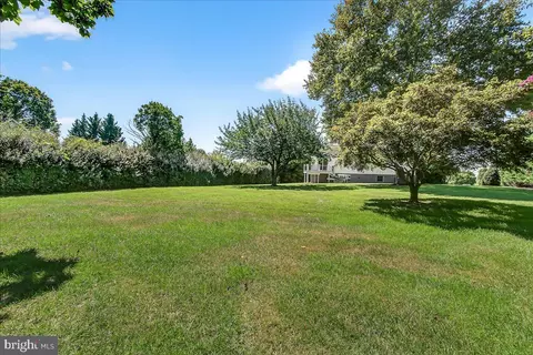 Exterior - 8819 Damascus Rd, Damascus, MD 20872 photo 12 of 13