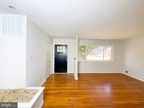 10309 Conover Dr, Silver Spring, MD 20902 photo 5