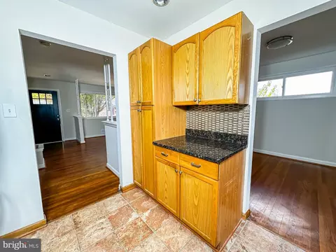 10309 Conover Dr, Silver Spring, MD 20902 photo 13