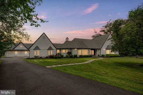 12916 Brushwood Ter, Potomac, MD 20854