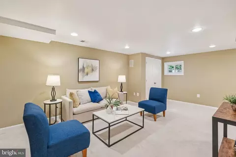 Living - 207 Whitmoor Ter, Silver Spring, MD 20901 photo 4 of 4