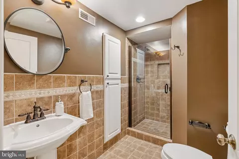 Bath - 207 Whitmoor Ter, Silver Spring, MD 20901 photo 2 of 2