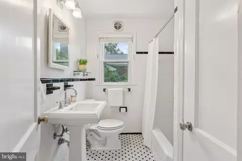 Bath - 207 Whitmoor Ter, Silver Spring, MD 20901 photo 1 of 2