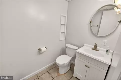 Bath - 19808 Westerly Ave, Poolesville, MD 20837 photo 1 of 3