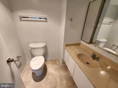 Bath - 15101 Interlachen Dr #1-301, Silver Spring, MD 20906 photo 1 of 3