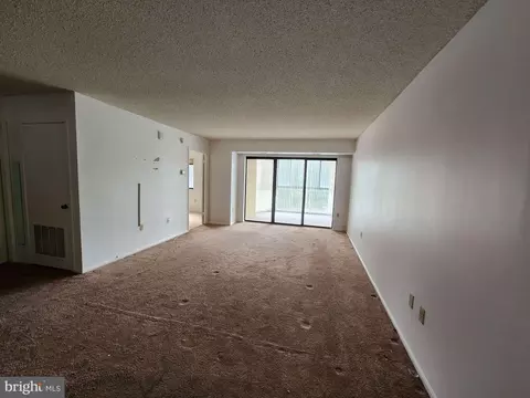Living - 15101 Interlachen Dr #1-301, Silver Spring, MD 20906 photo 1 of 5