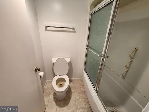 Bath - 15101 Interlachen Dr #1-301, Silver Spring, MD 20906 photo 2 of 3