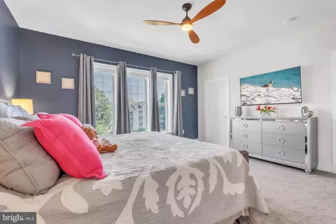 Bedroom - 9524 Fields Rd, Gaithersburg, MD 20878 photo 3 of 10