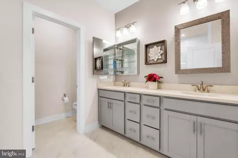 Entry Way - 9524 Fields Rd, Gaithersburg, MD 20878 photo 7 of 13