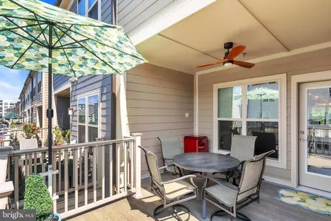 Exterior - 9524 Fields Rd, Gaithersburg, MD 20878 photo 2 of 9