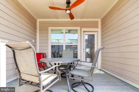 Exterior - 9524 Fields Rd, Gaithersburg, MD 20878 photo 3 of 9