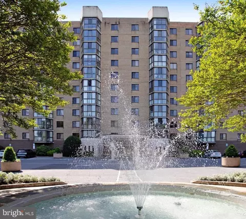 3310 N Leisure World Blvd #325, Silver Spring, MD 20906