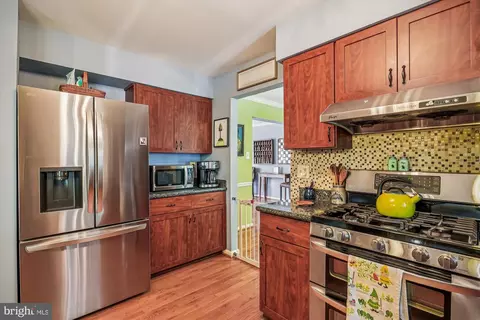 Kitchen - 1856 Middlebridge Dr, Silver Spring, MD 20906 photo 2 of 4