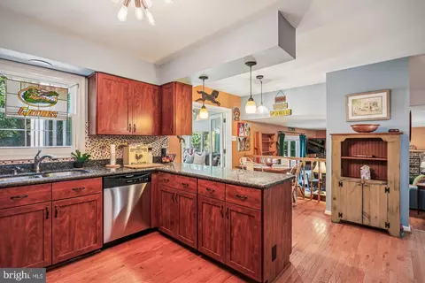 Kitchen - 1856 Middlebridge Dr, Silver Spring, MD 20906 photo 4 of 4