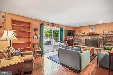 Living - 1856 Middlebridge Dr, Silver Spring, MD 20906 photo 2 of 3