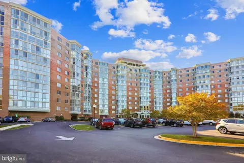 3100 N Leisure World Blvd #812, Silver Spring, MD 20906